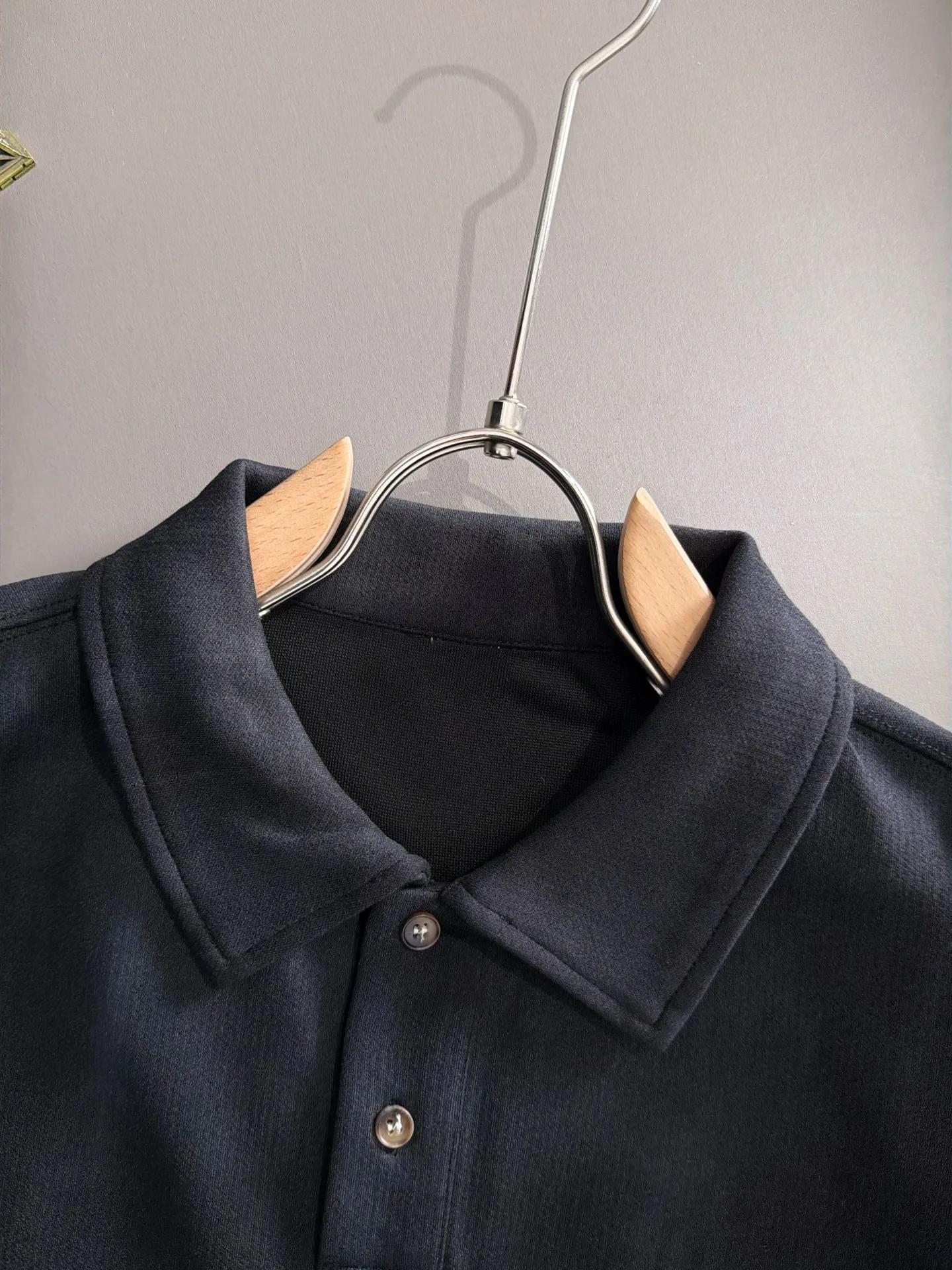 Mengkou Shitou Island 2026 long-sleeved sweatshirts for men and women Same Style. Many stars have the same style, the top Original version. Feel free to compare🆚The fabric is custom-dyed and lightly sprayed and distressed. The fabric, material and details are consistent with the original version. Special cotton and linen fabrics are used. The fabric cost is extremely expensive. It is twice as expensive as pure cotton materials. We will do better at all costs. Three standards are complete. The comparison between non-market products and my fabrics is very different. Only the top version is made! Size: M-4XL
